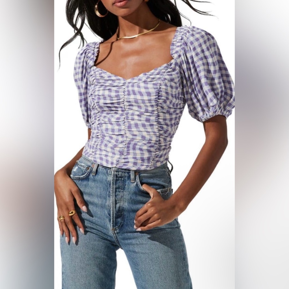 Astr the label ruched puff sleeve top in blue and purple gingham size small